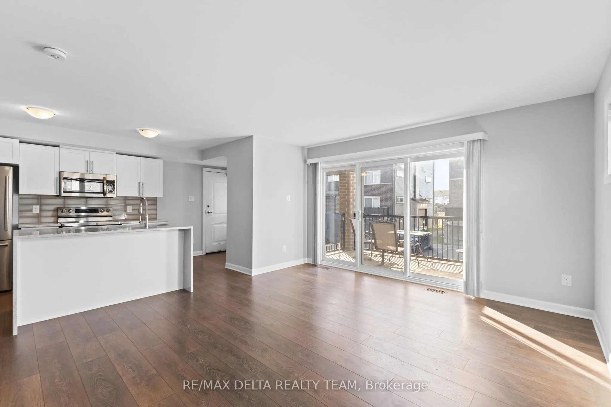 706 AMBERWING Private, #A