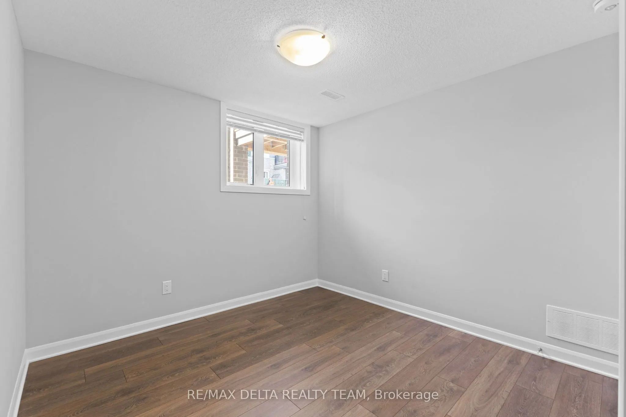 706 AMBERWING Private, #A