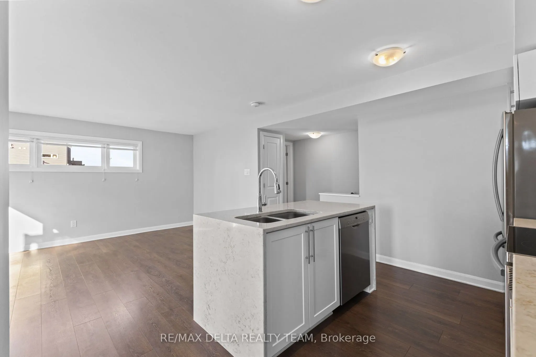 706 AMBERWING Private, #A