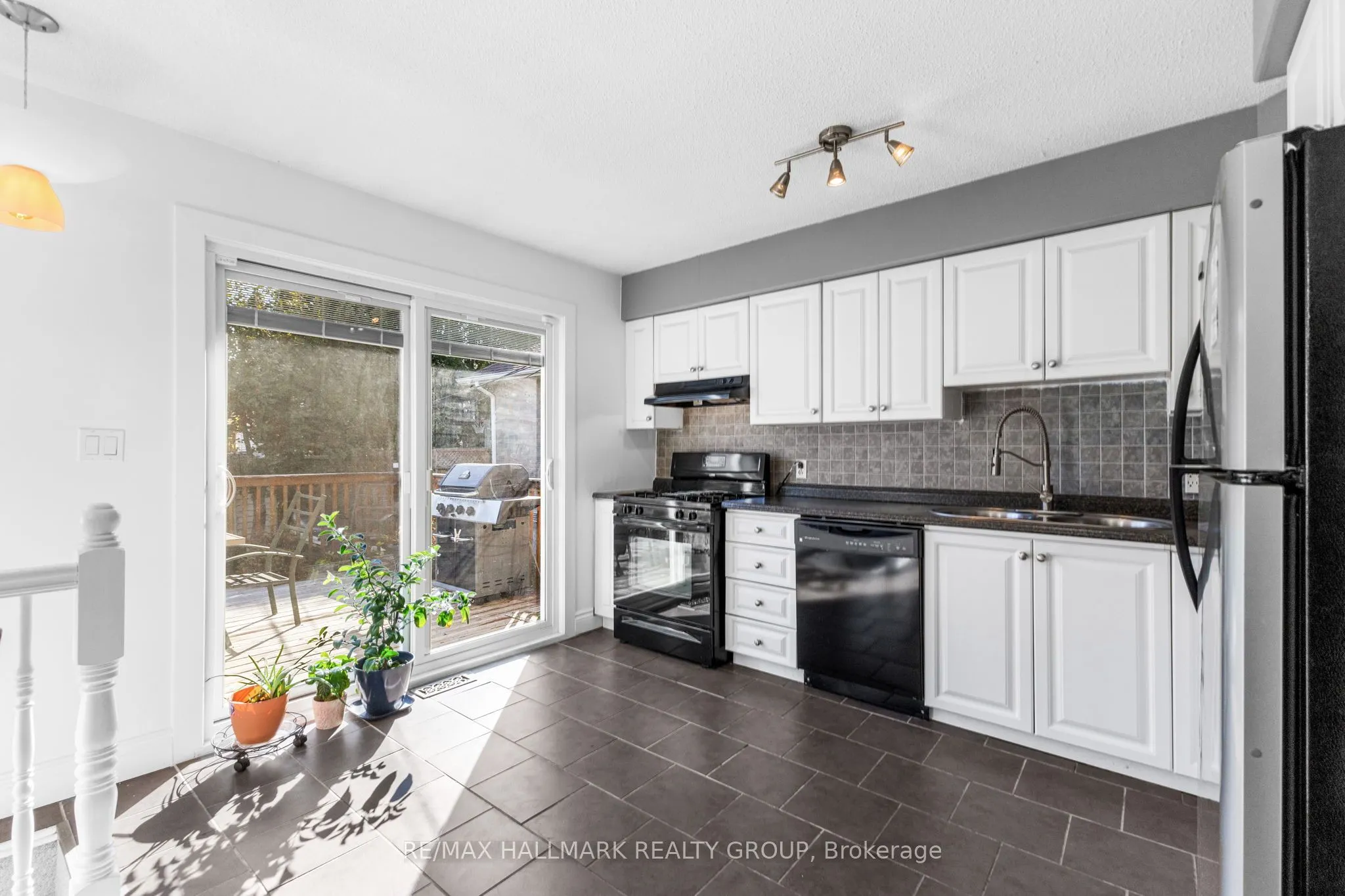 1902 Rosebella Avenue