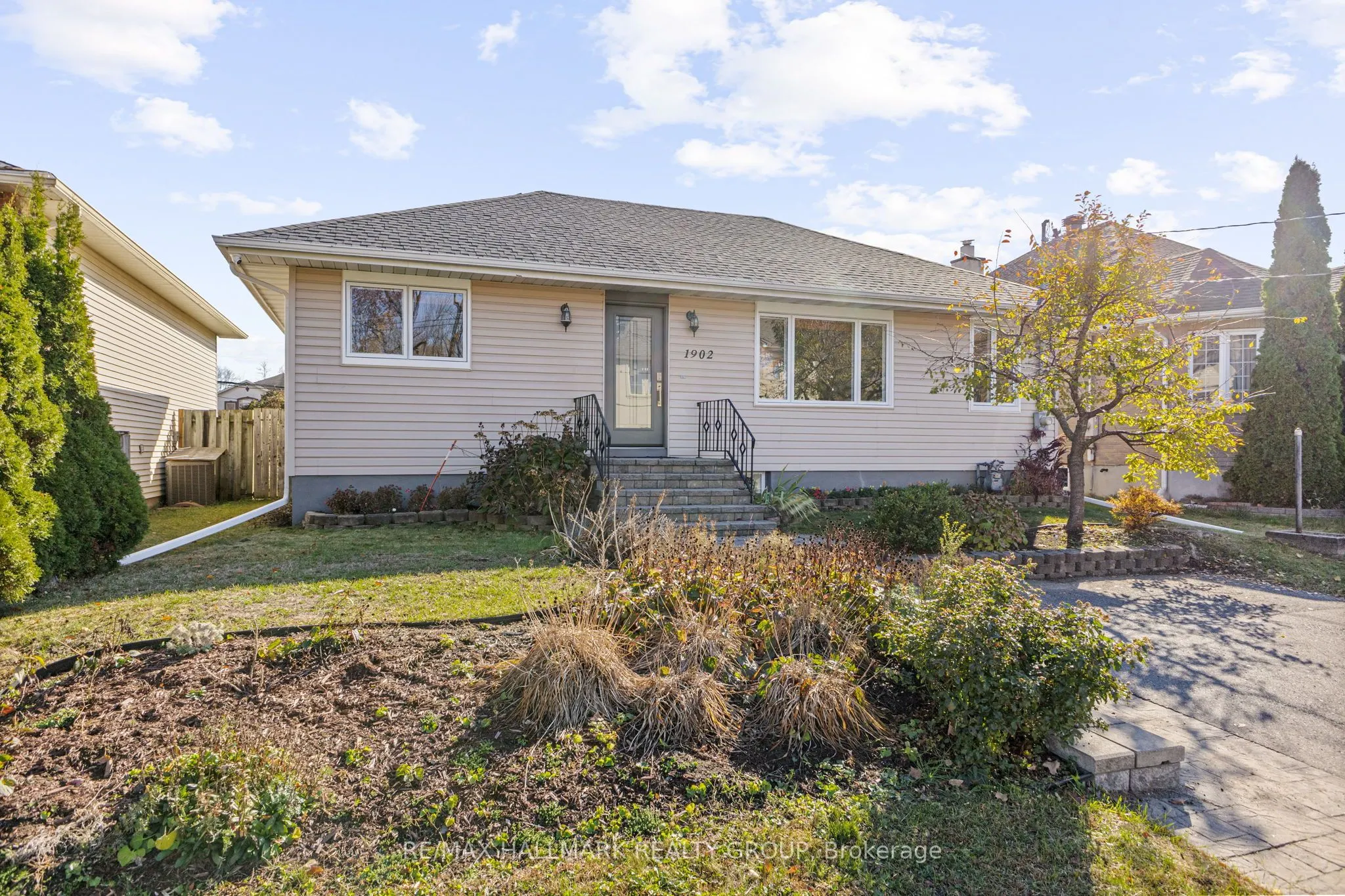 1902 Rosebella Avenue