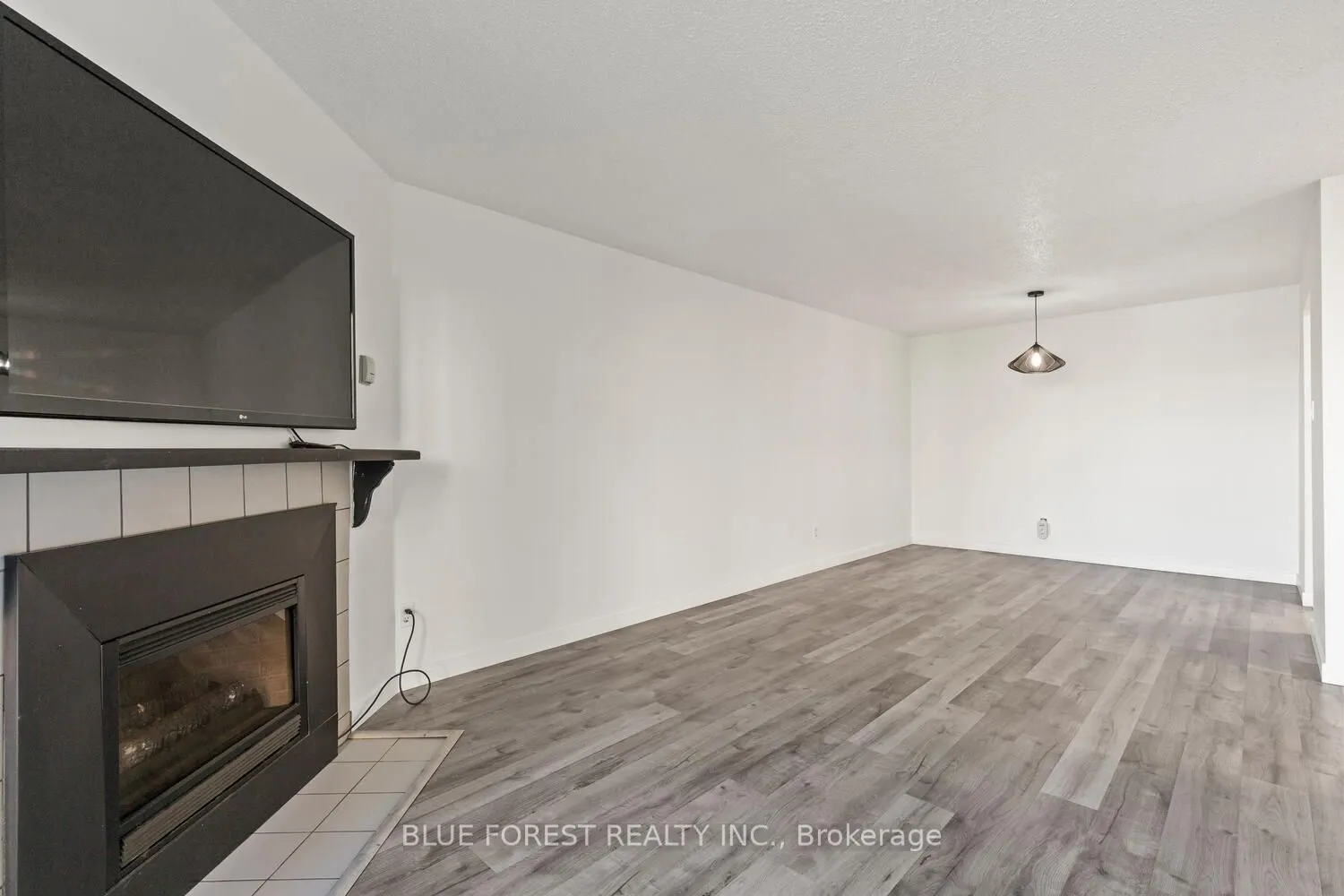 725 Deveron Crescent, #223