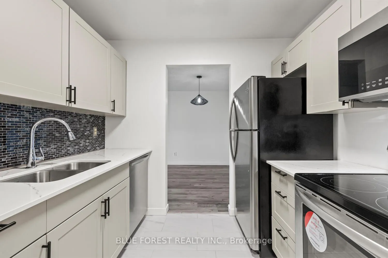 725 Deveron Crescent, #223