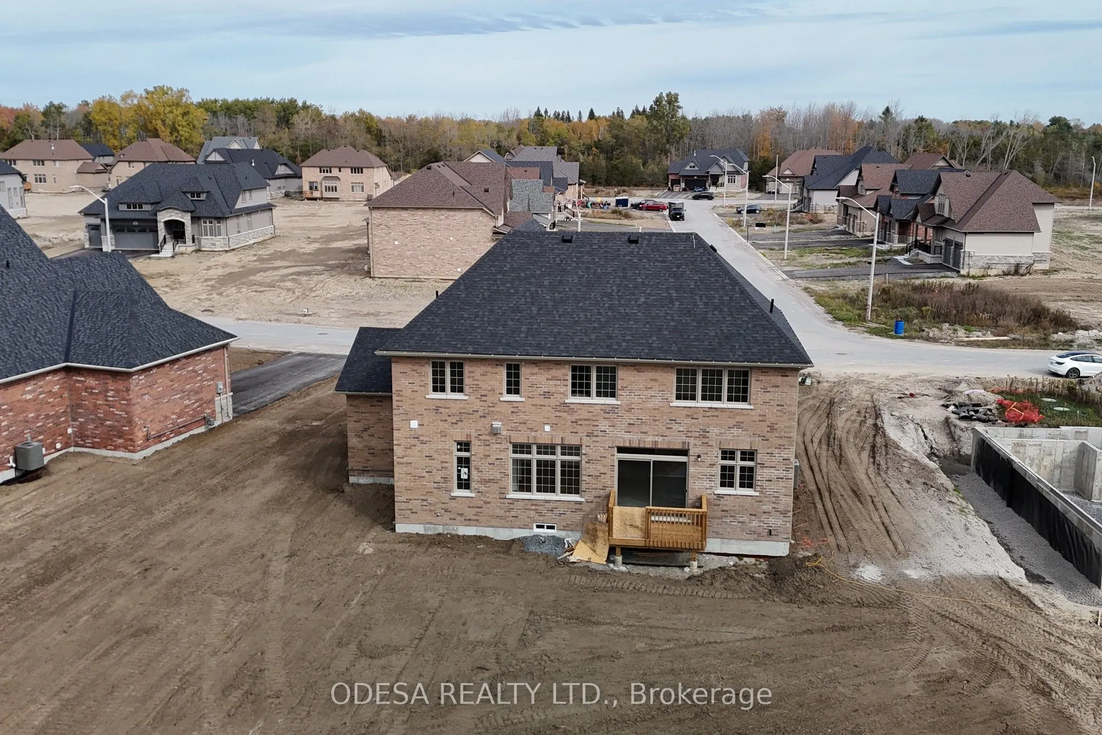 18 Blue Heron Drive W