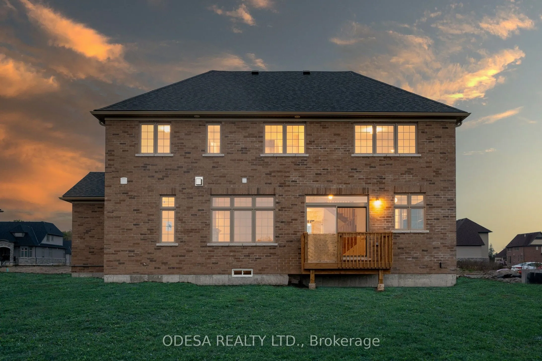 18 Blue Heron Drive W