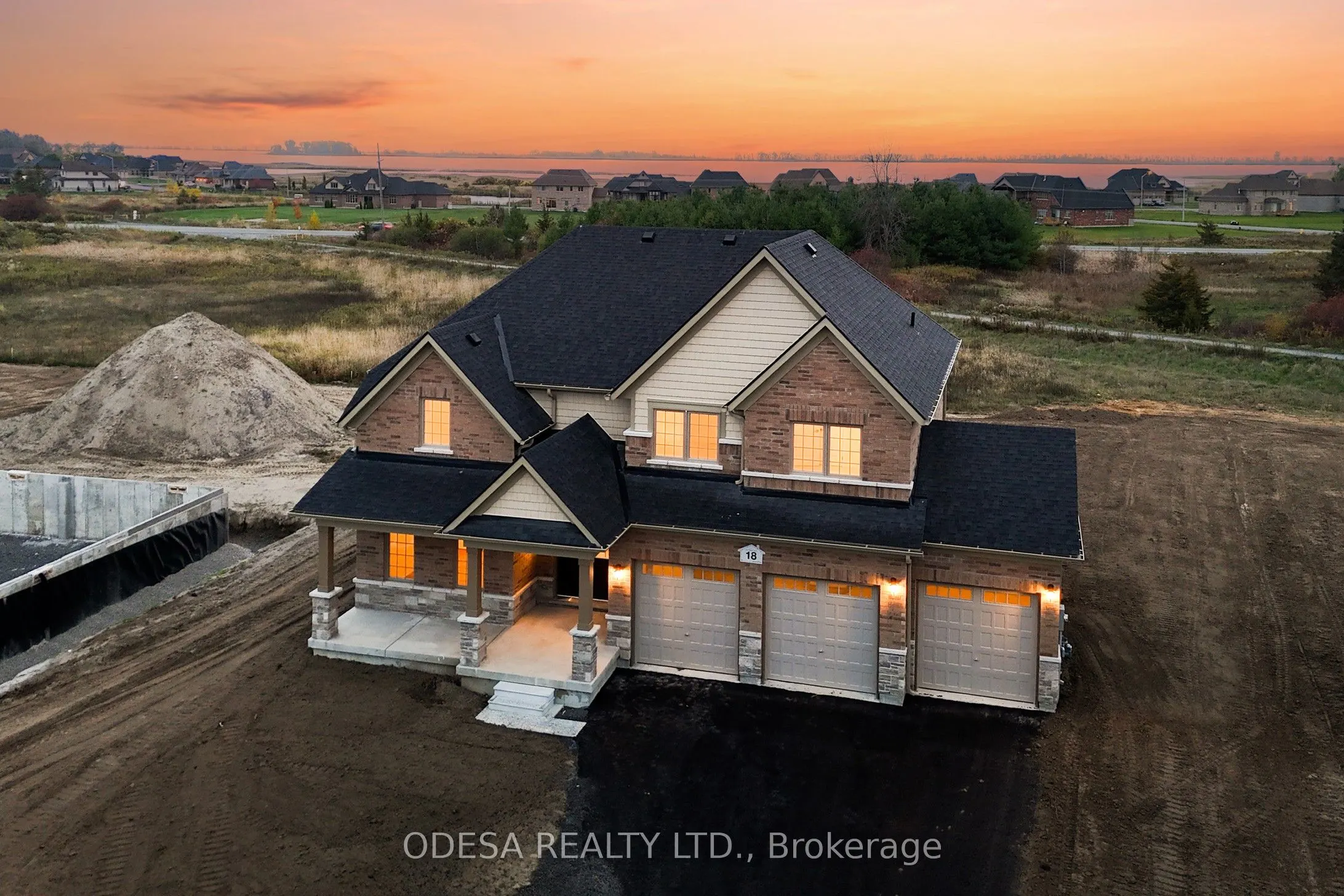 18 Blue Heron Drive W