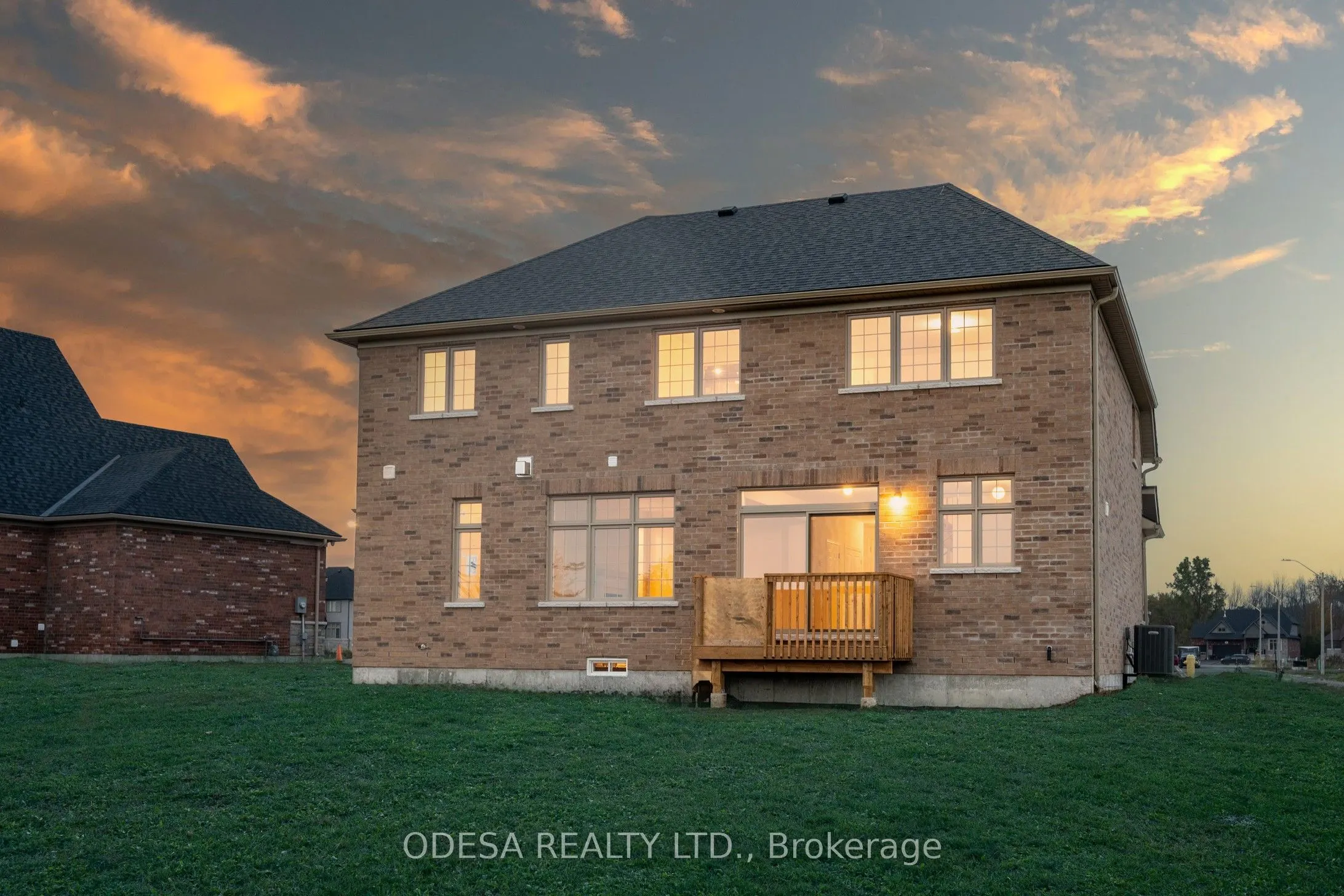 18 Blue Heron Drive W