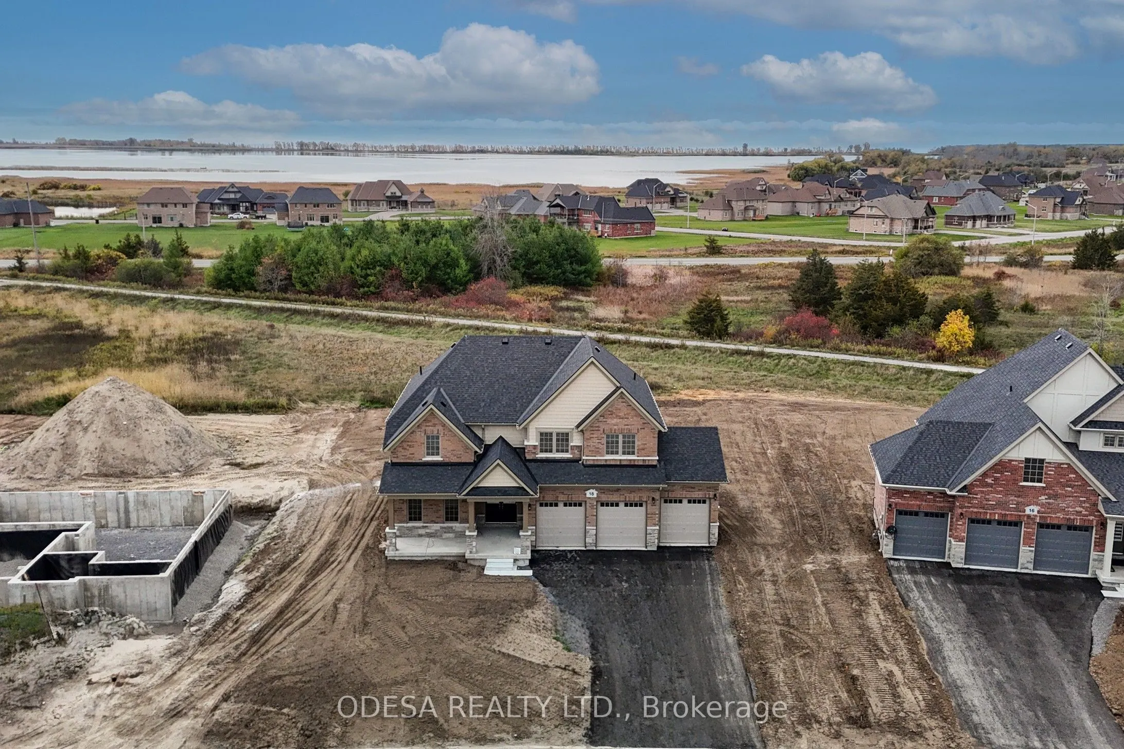 18 Blue Heron Drive W