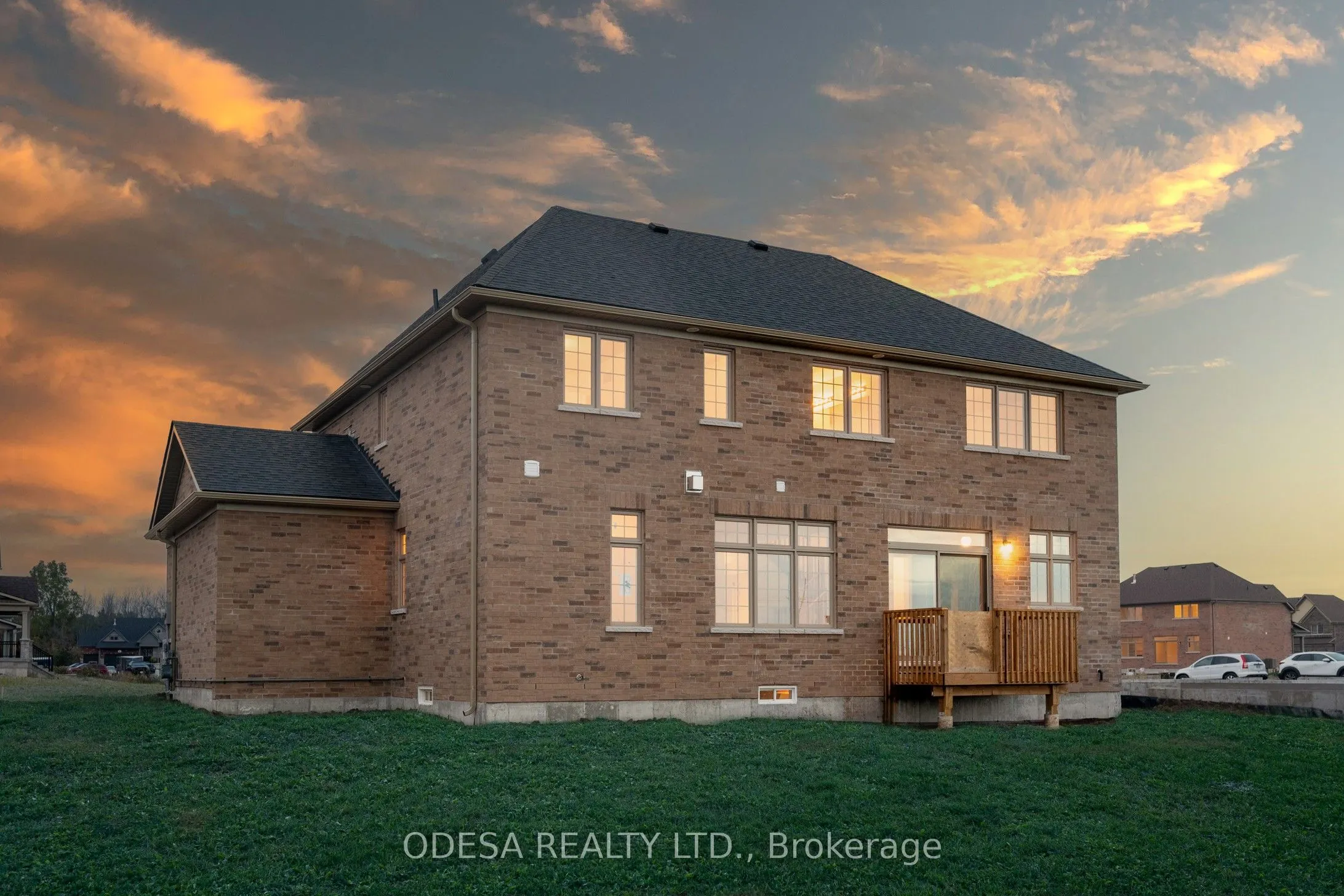 18 Blue Heron Drive W