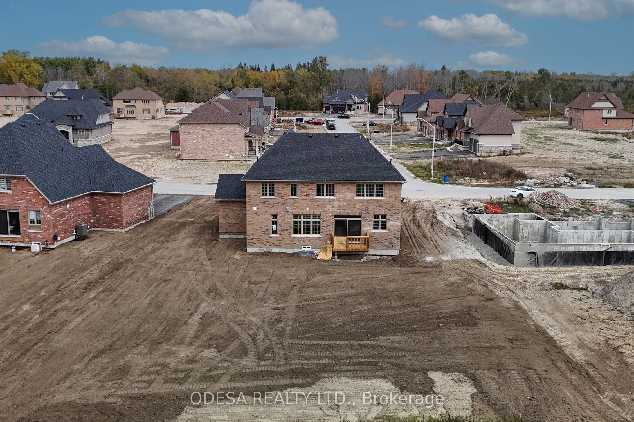 18 Blue Heron Drive W