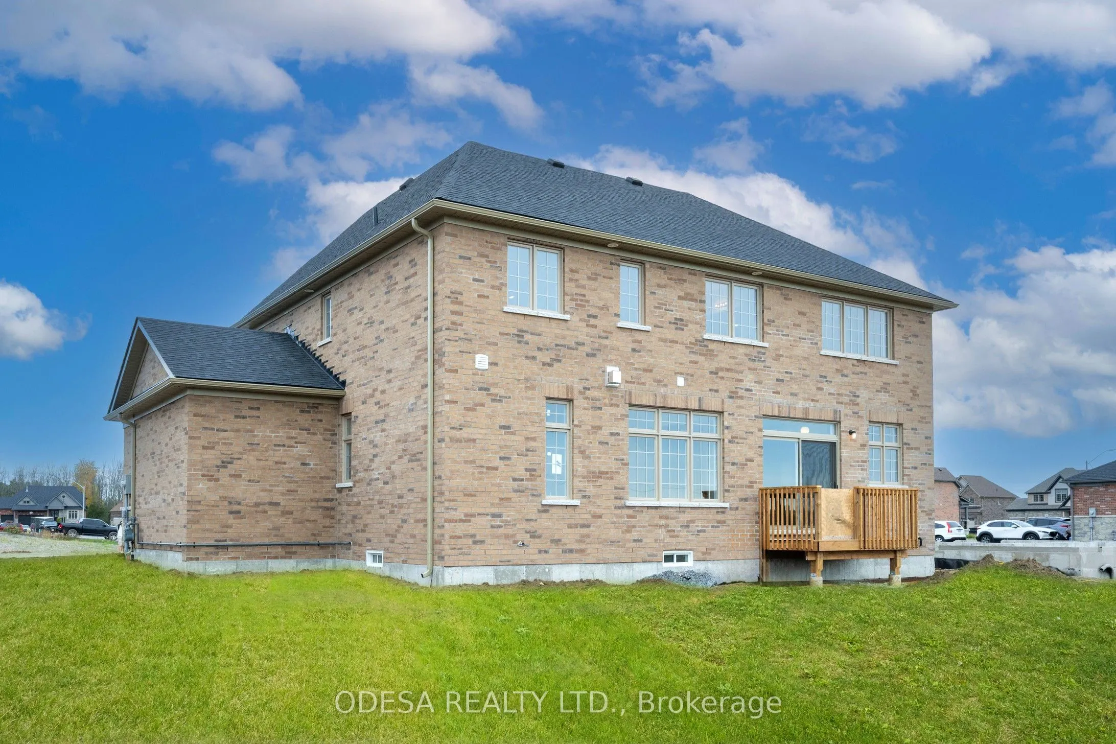 18 Blue Heron Drive W