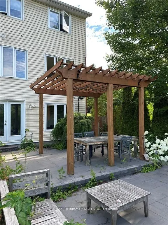 35 VERMONT MEADOWS Drive