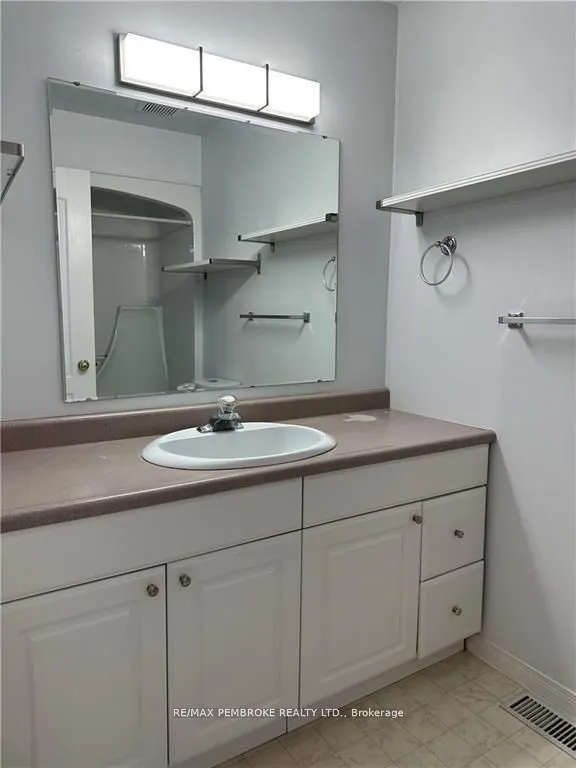 35 VERMONT MEADOWS Drive