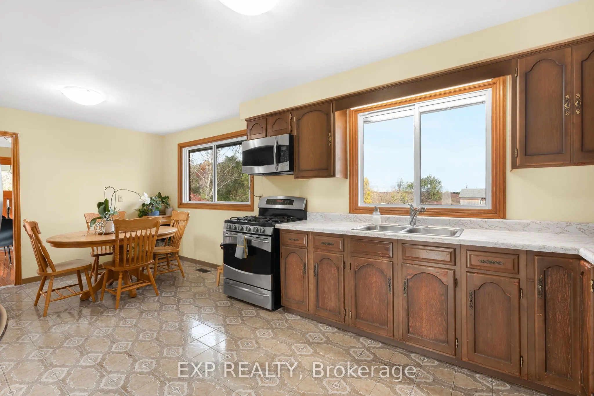 548 Millgrove Side Road