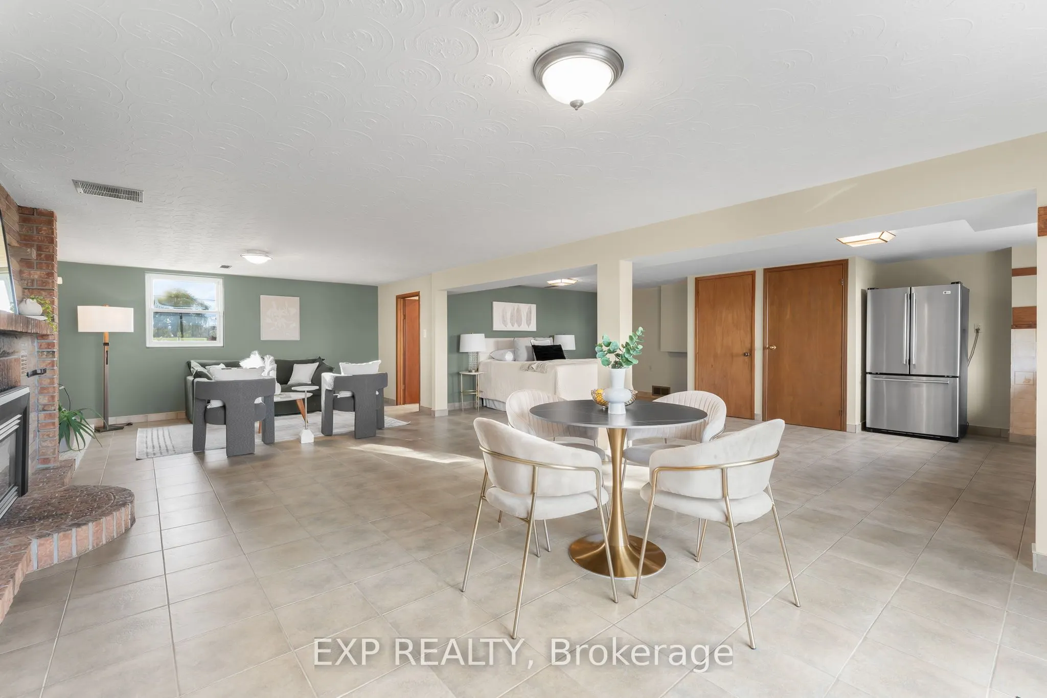 548 Millgrove Side Road