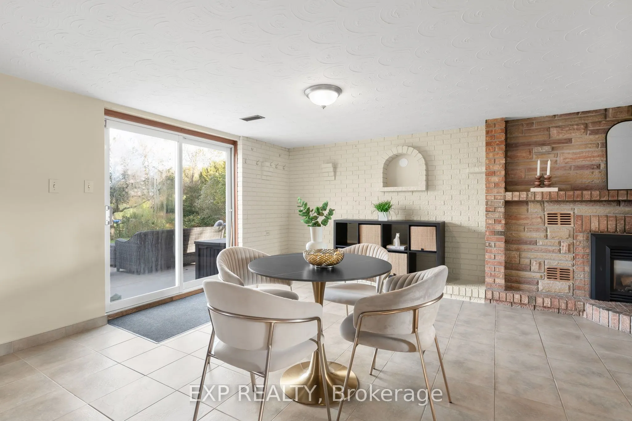 548 Millgrove Side Road