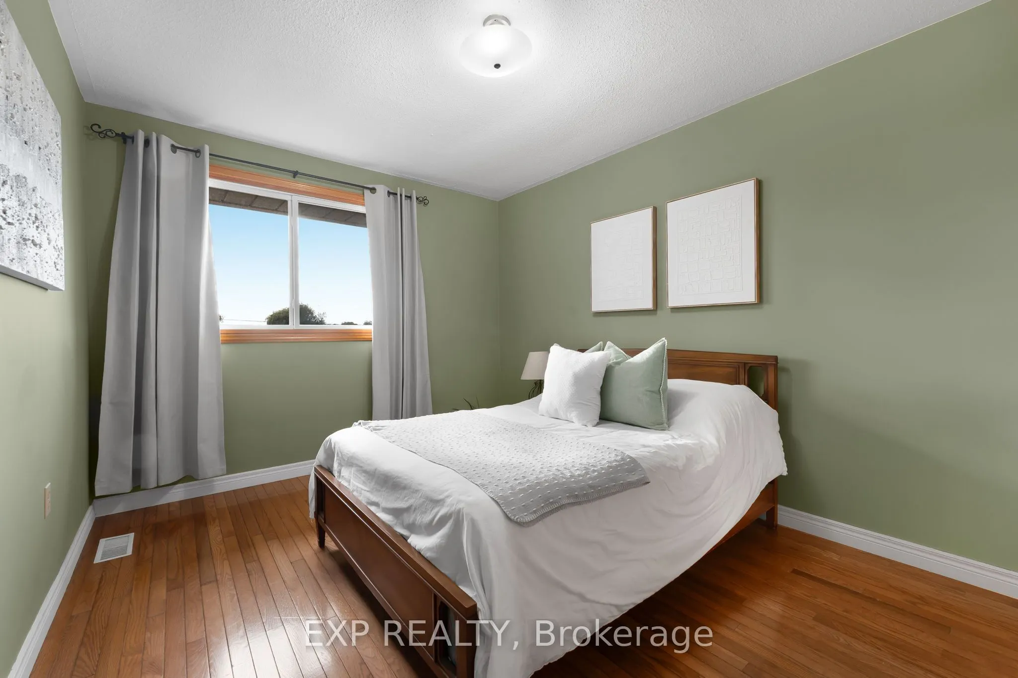 548 Millgrove Side Road