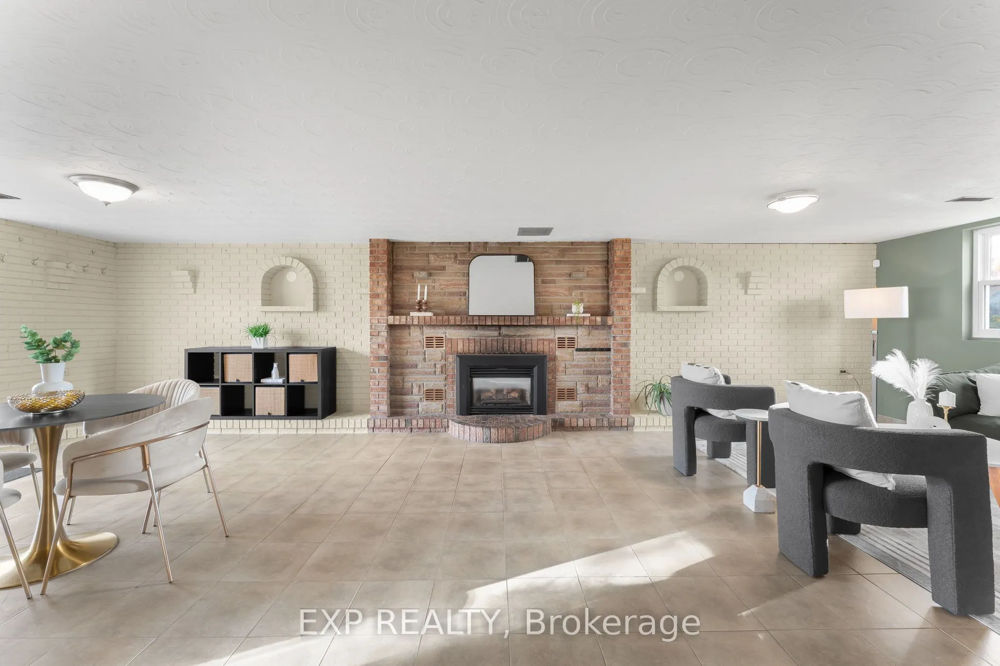 548 Millgrove Side Road