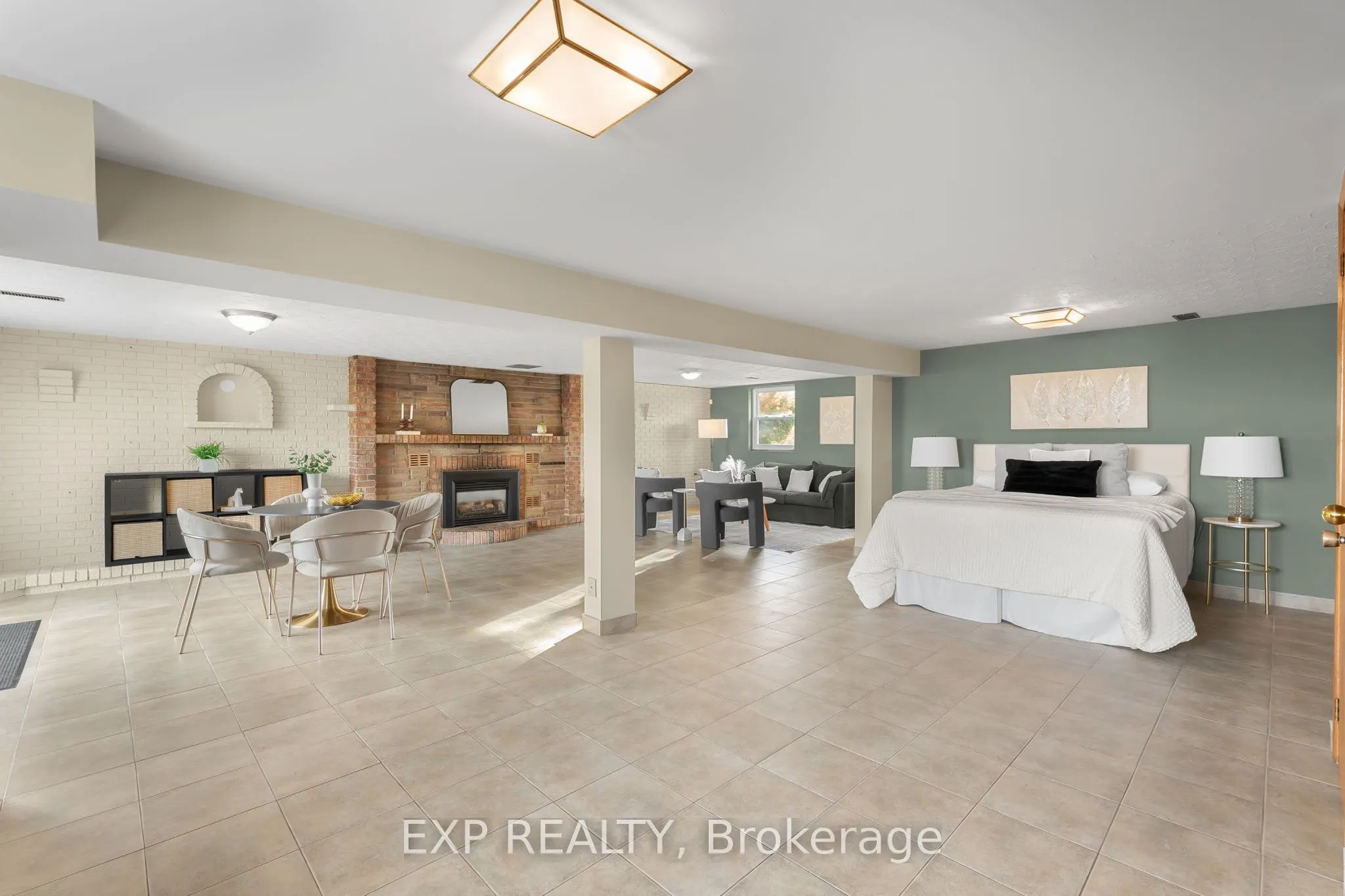 548 Millgrove Side Road