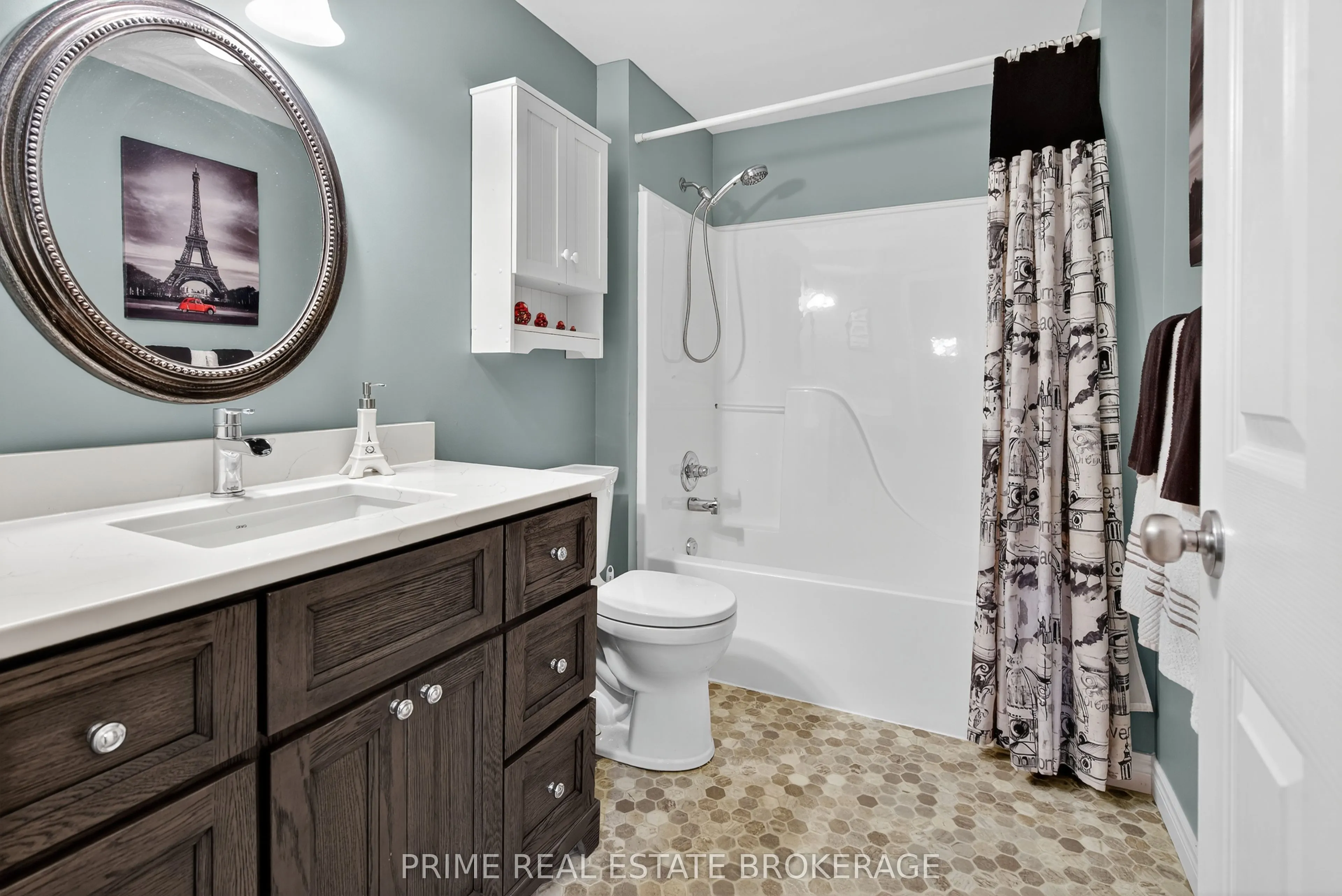 15 Harrington Crescent