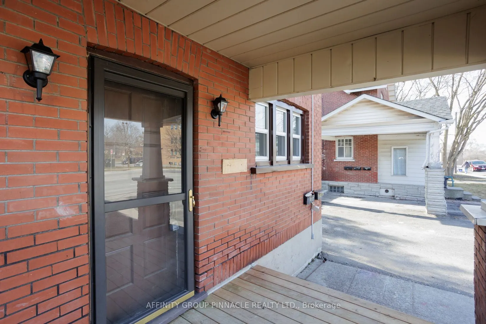 649 Charlotte Street