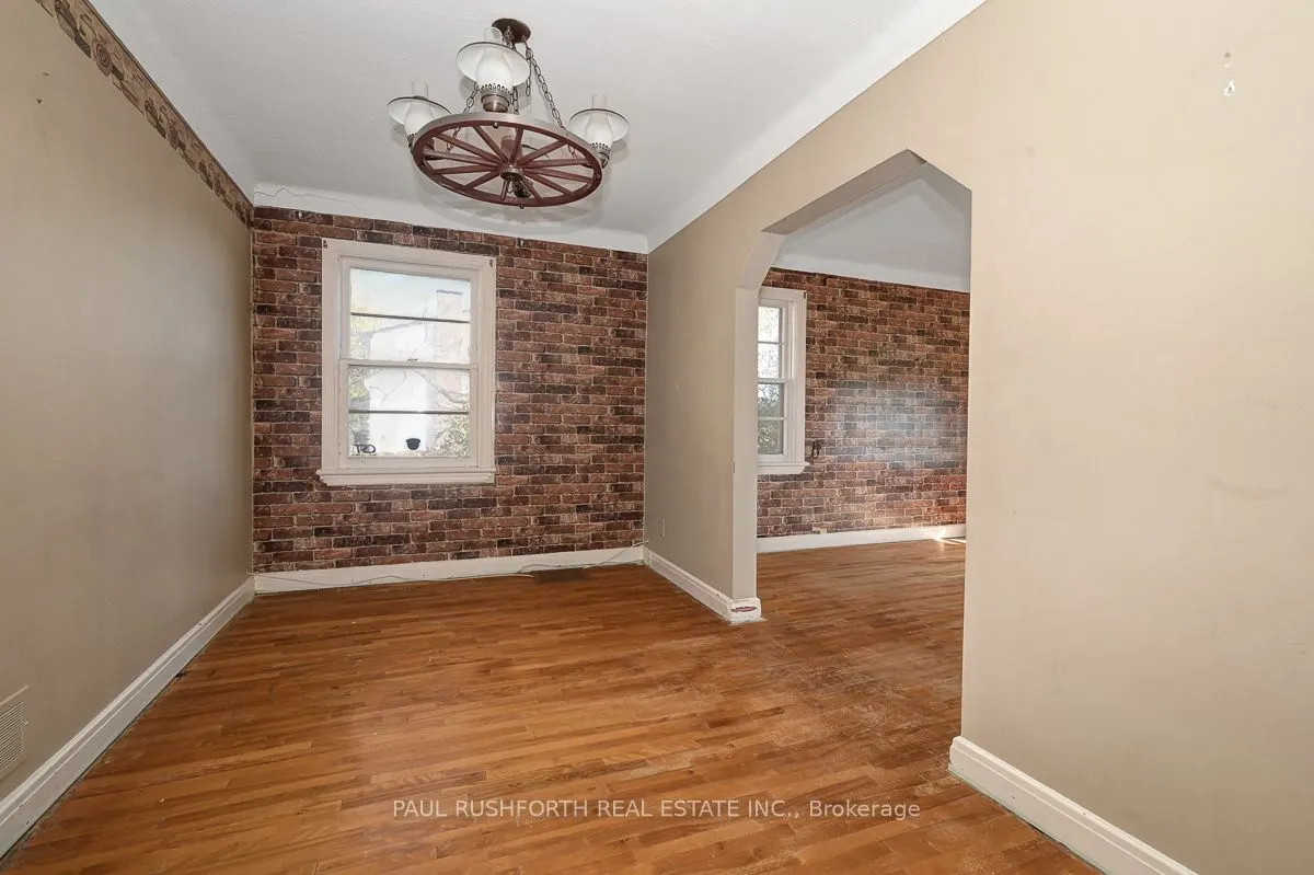 39 Cote De Neiges Road