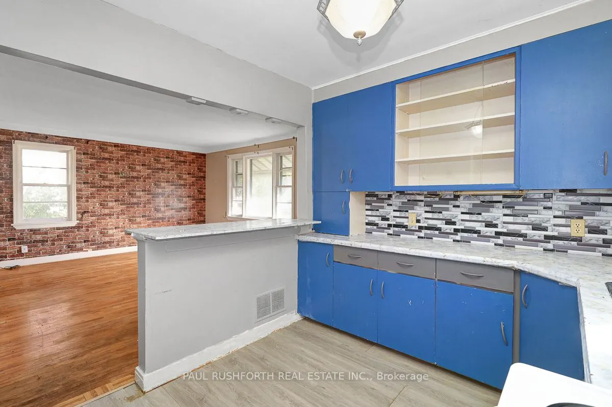 39 Cote De Neiges Road