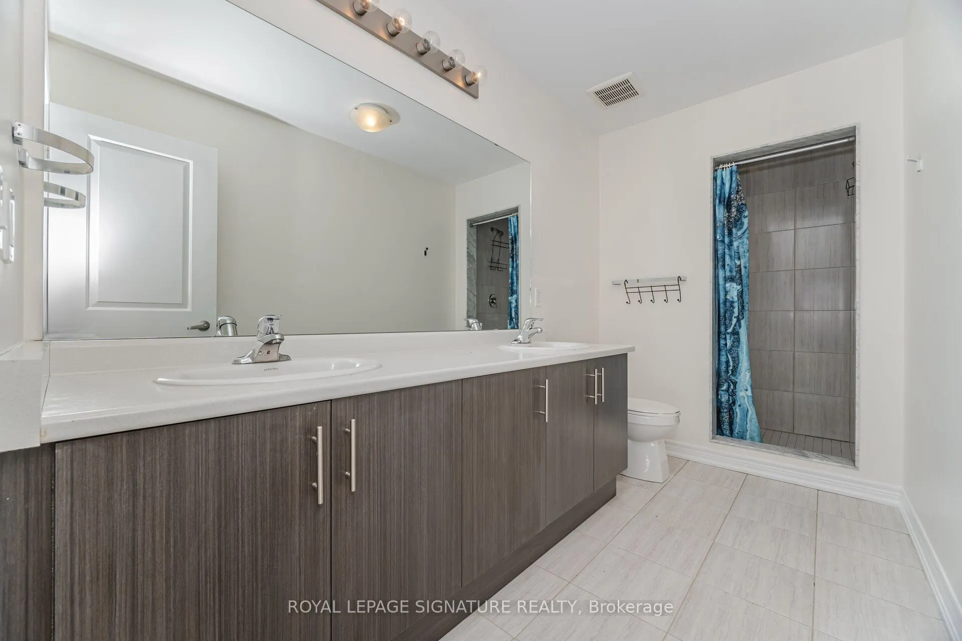 5 Ridgeside Lane, #33