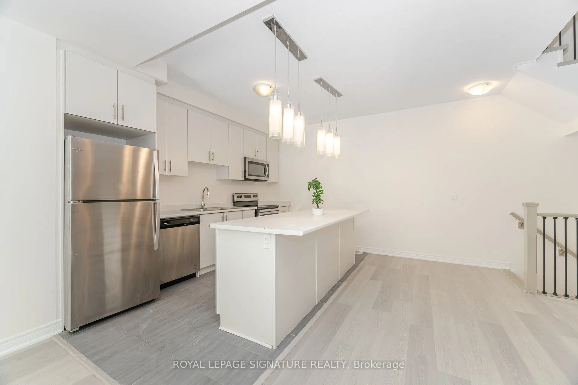 5 Ridgeside Lane, #33