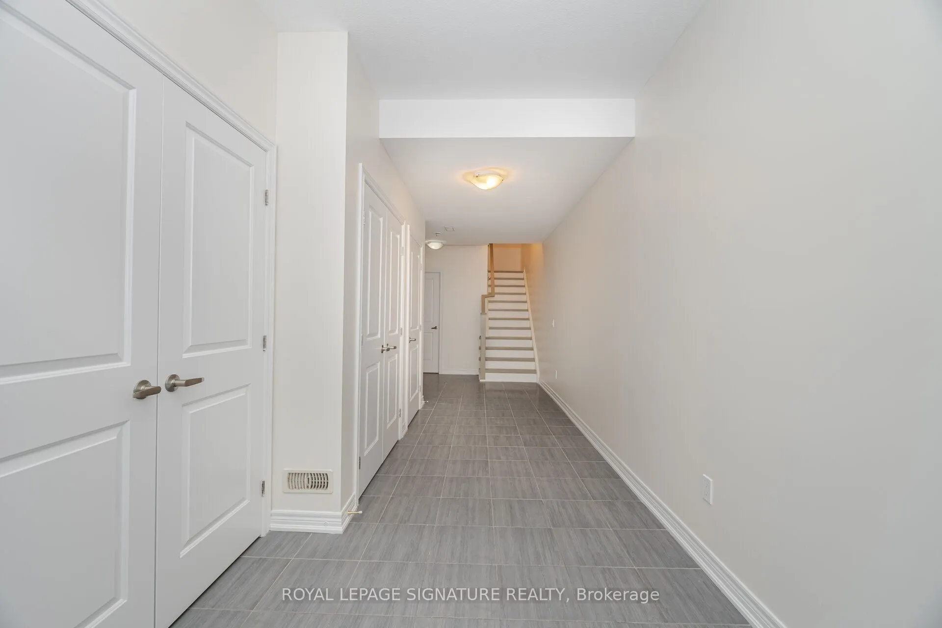 5 Ridgeside Lane, #33