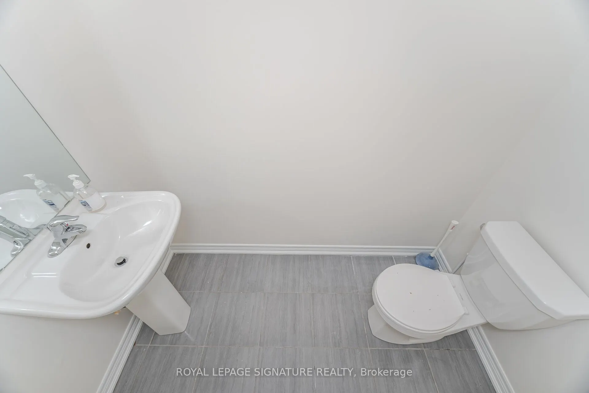 5 Ridgeside Lane, #33