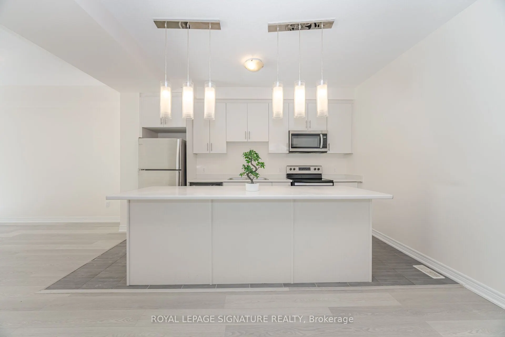 5 Ridgeside Lane, #33