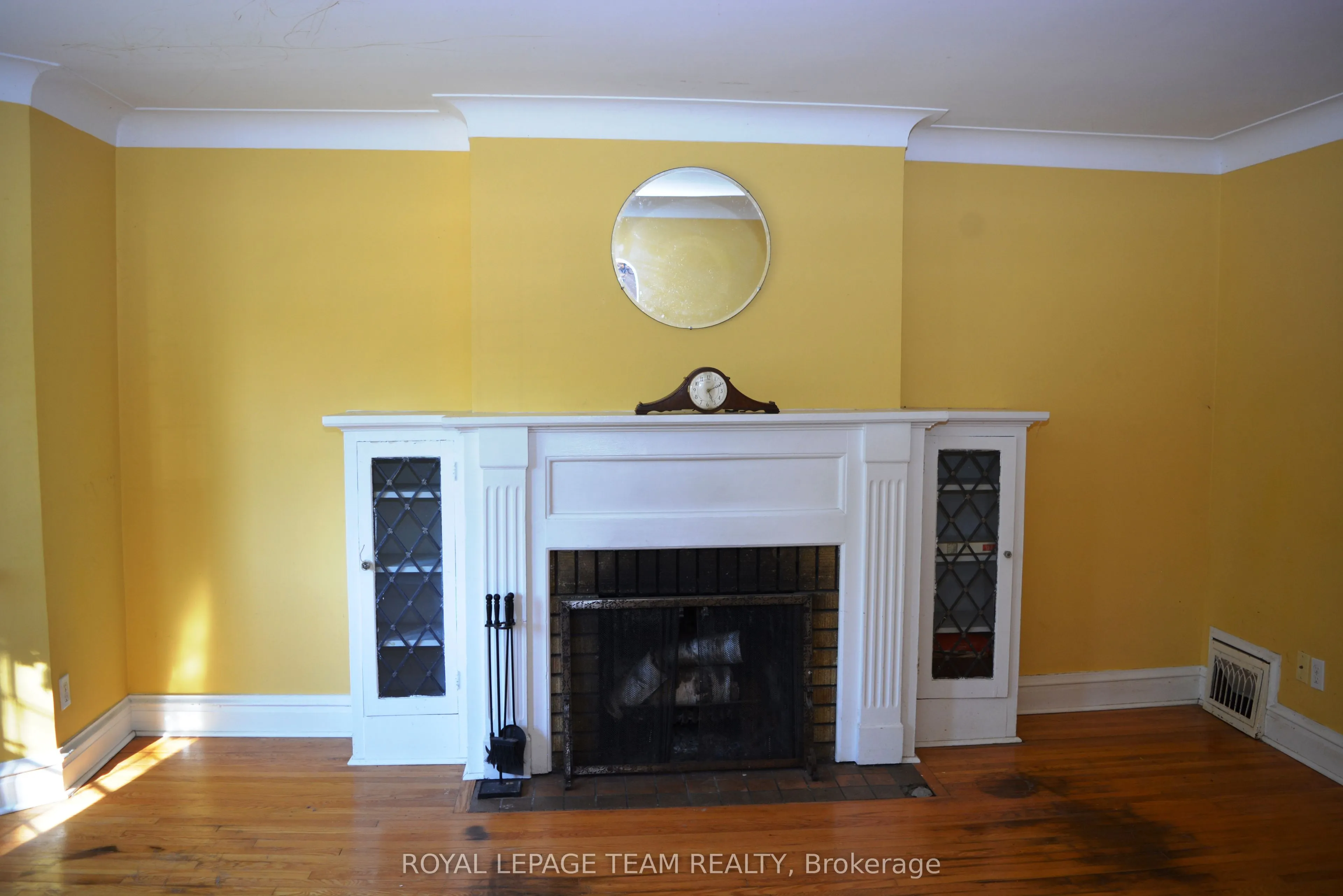 175 Breezehill Avenue N