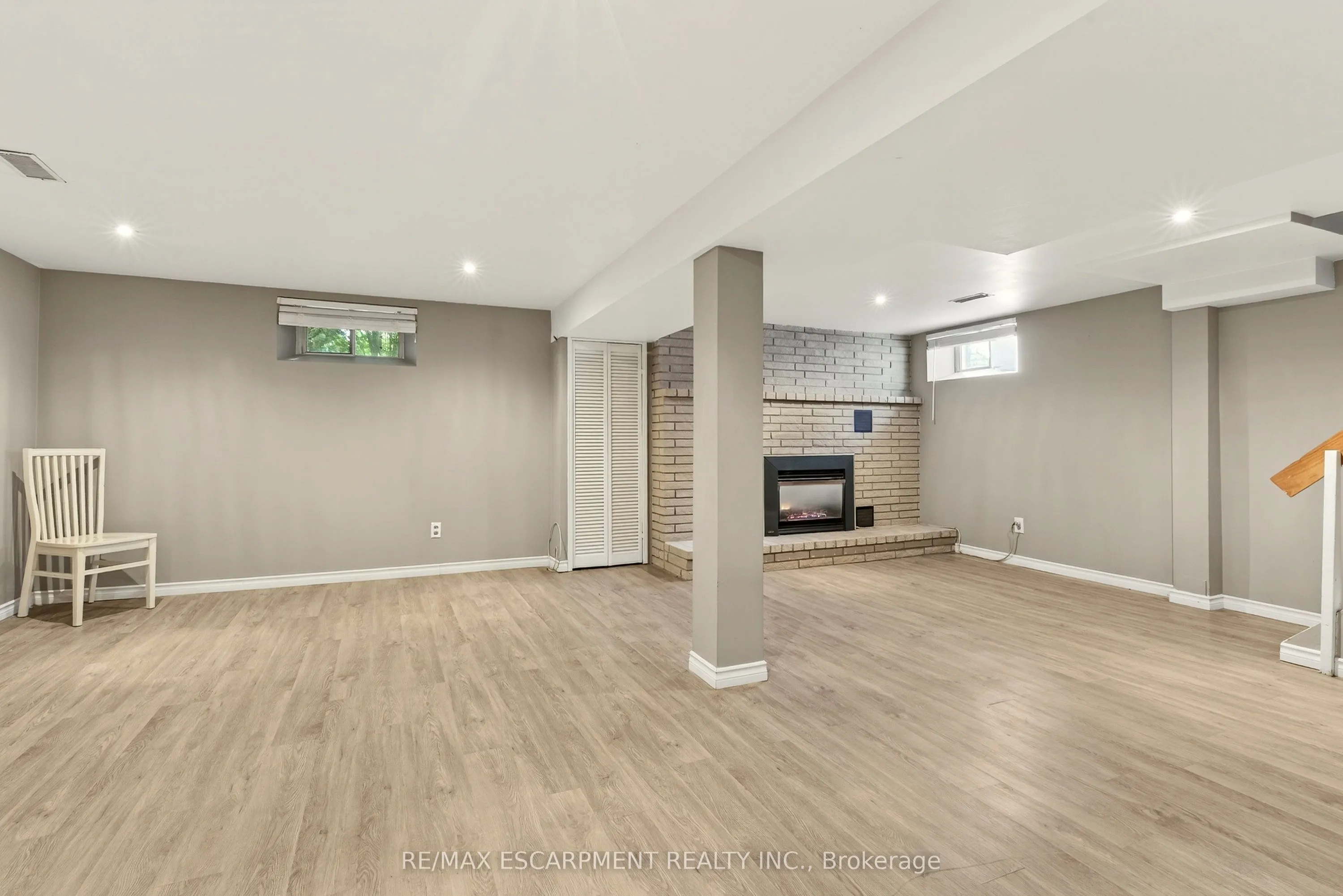 12 Ridley Heights Drive