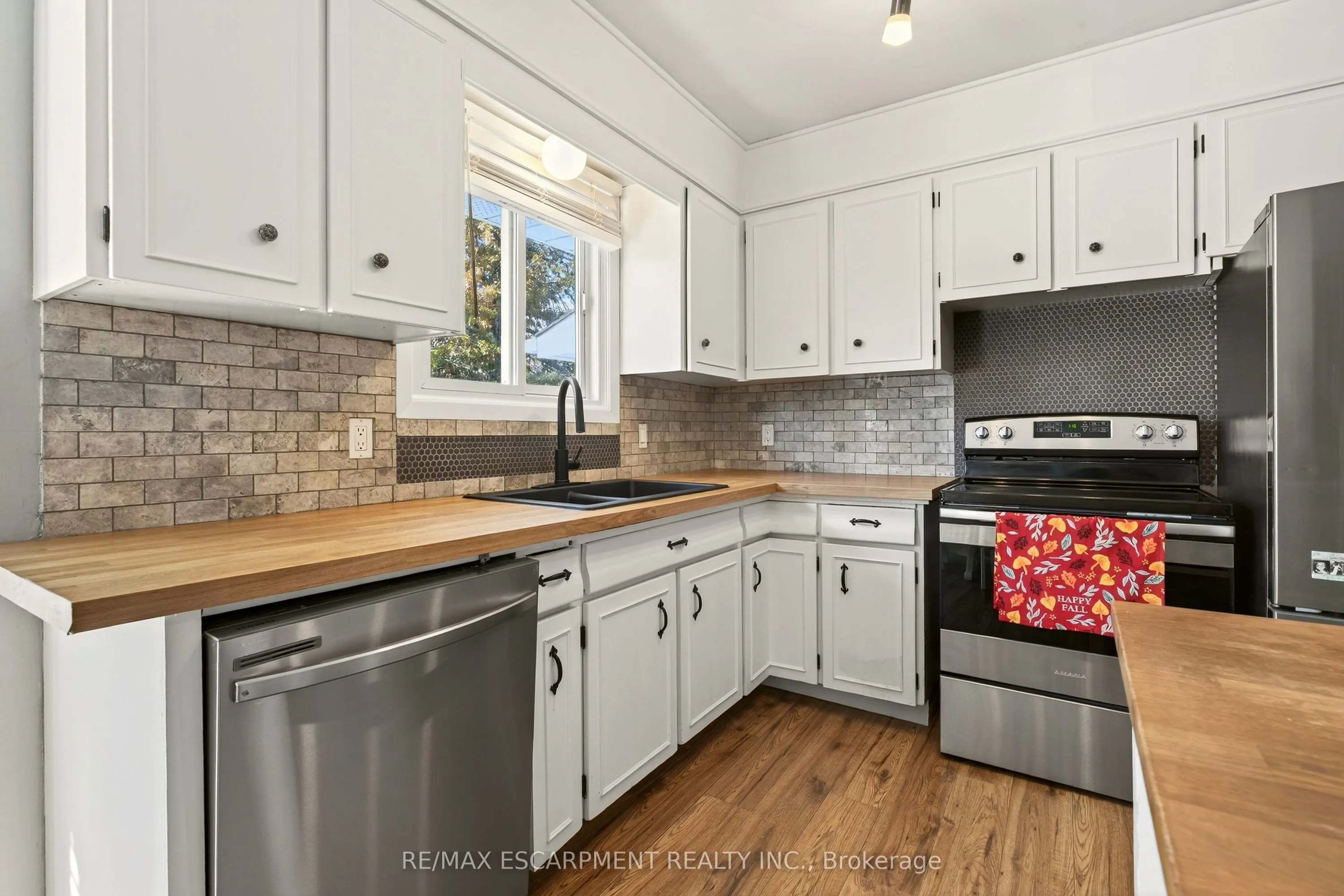 12 Ridley Heights Drive