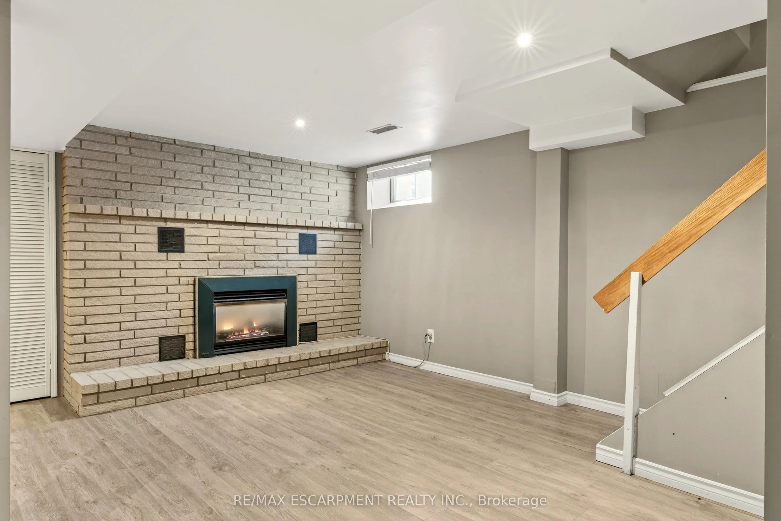 12 Ridley Heights Drive