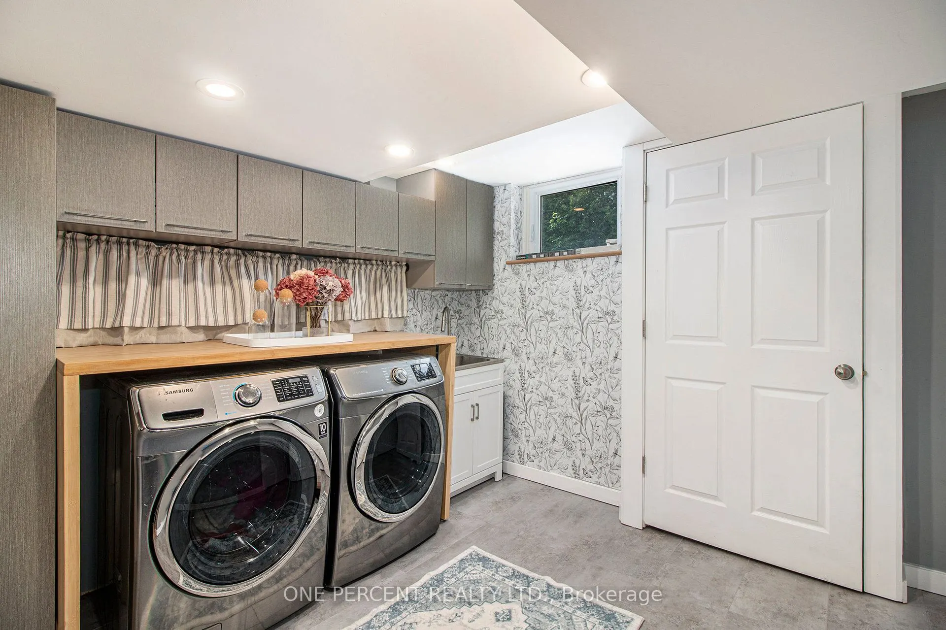 1042 Harkness Avenue