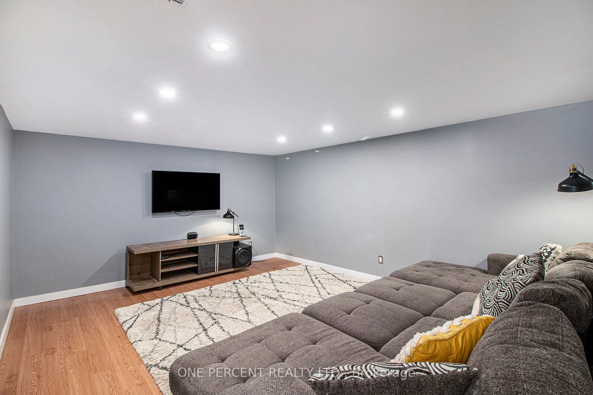 1042 Harkness Avenue