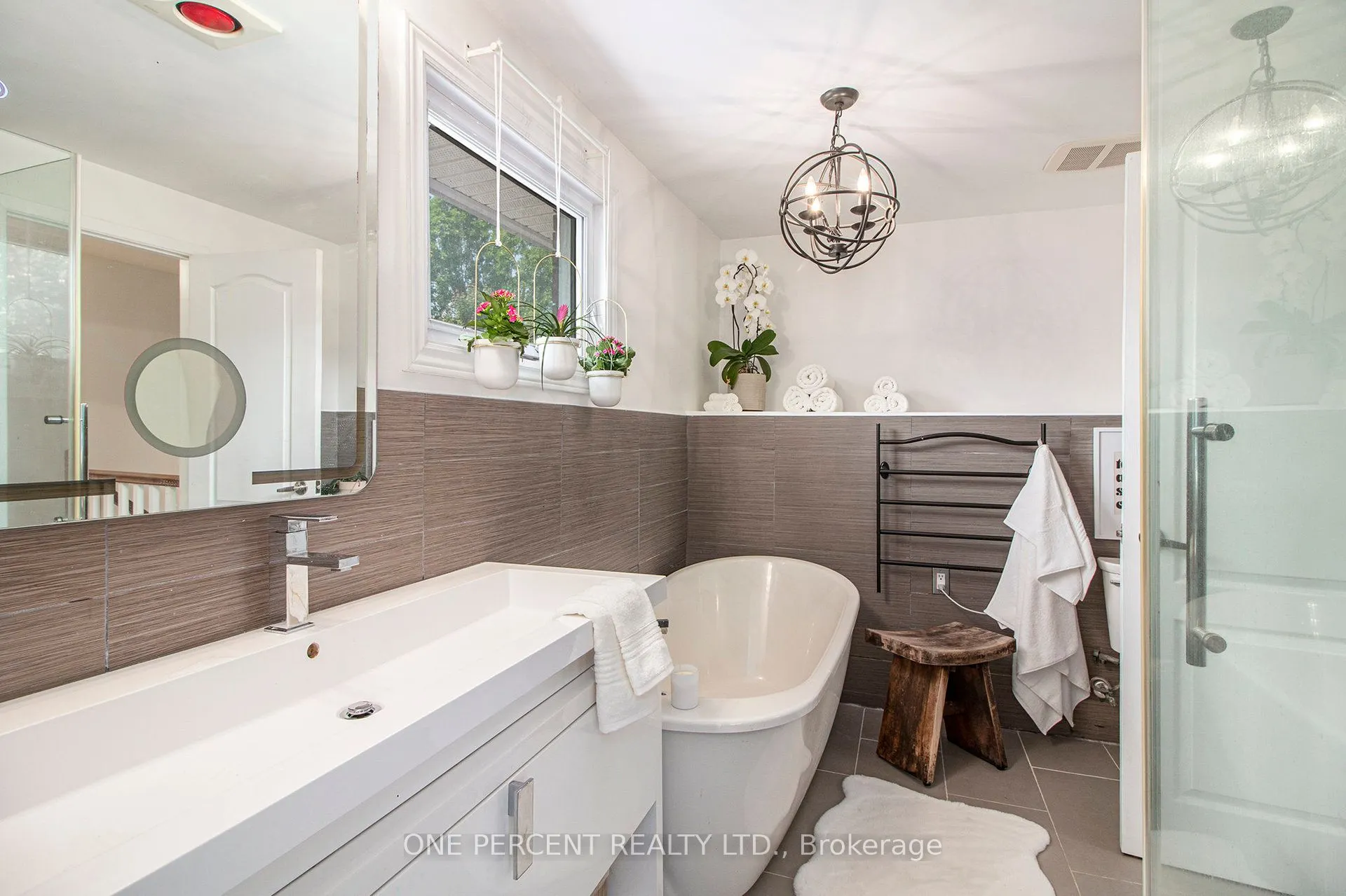 1042 Harkness Avenue