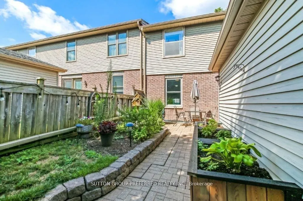 10 Berkshire Court #27 & 58