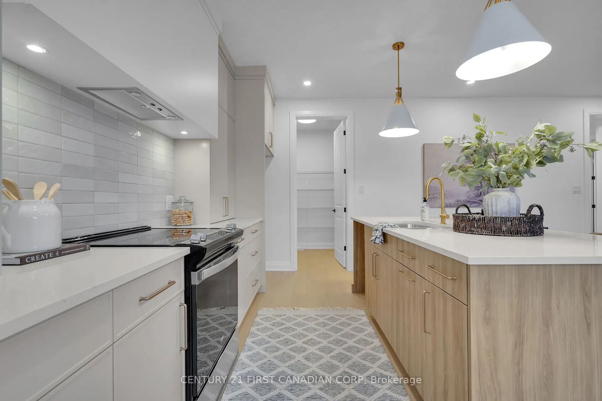 1918 Fountain Grass Drive