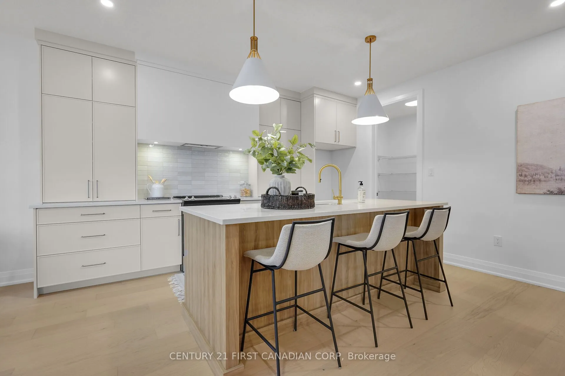 1918 Fountain Grass Drive