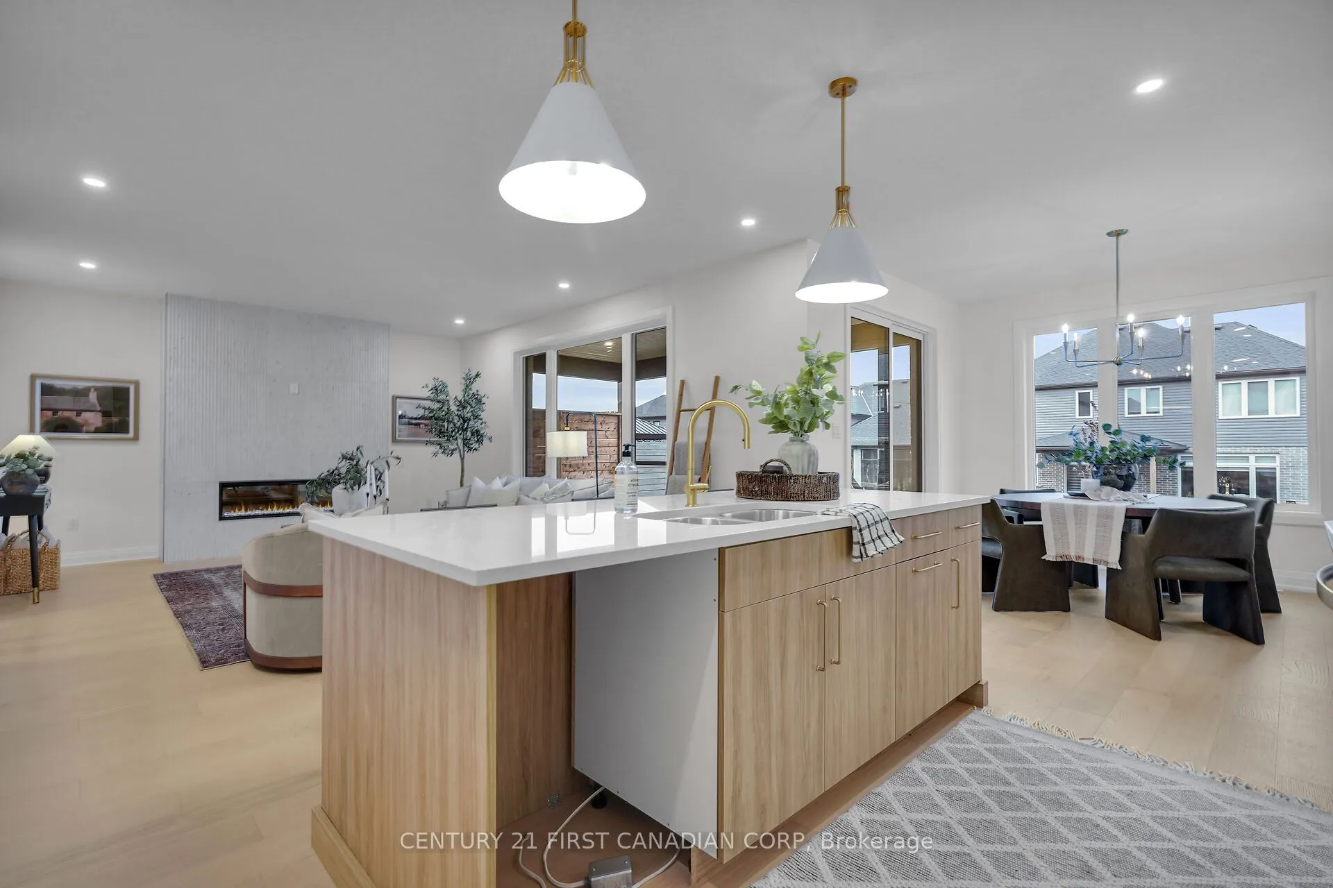 1918 Fountain Grass Drive