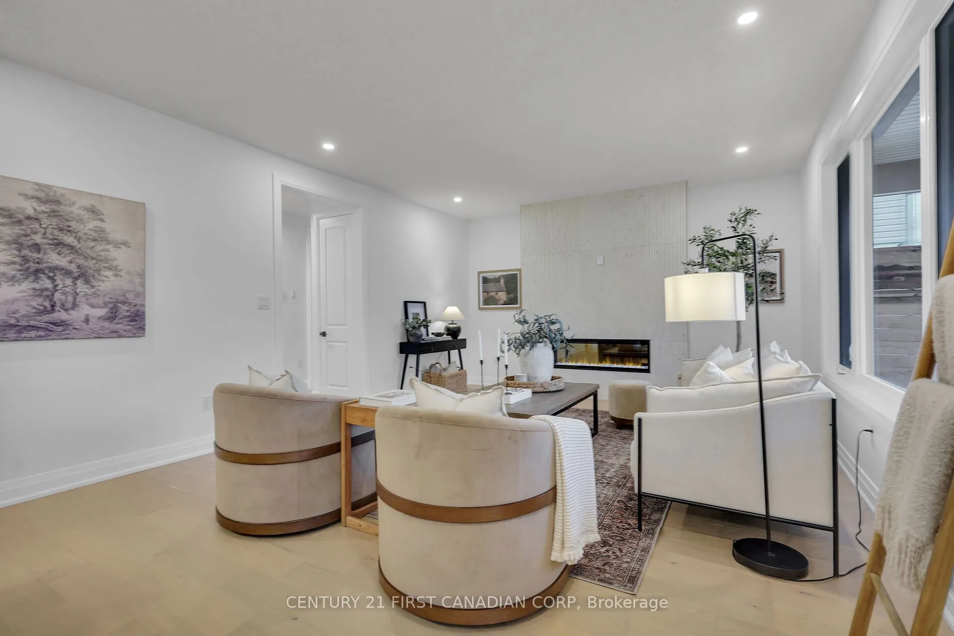 1918 Fountain Grass Drive