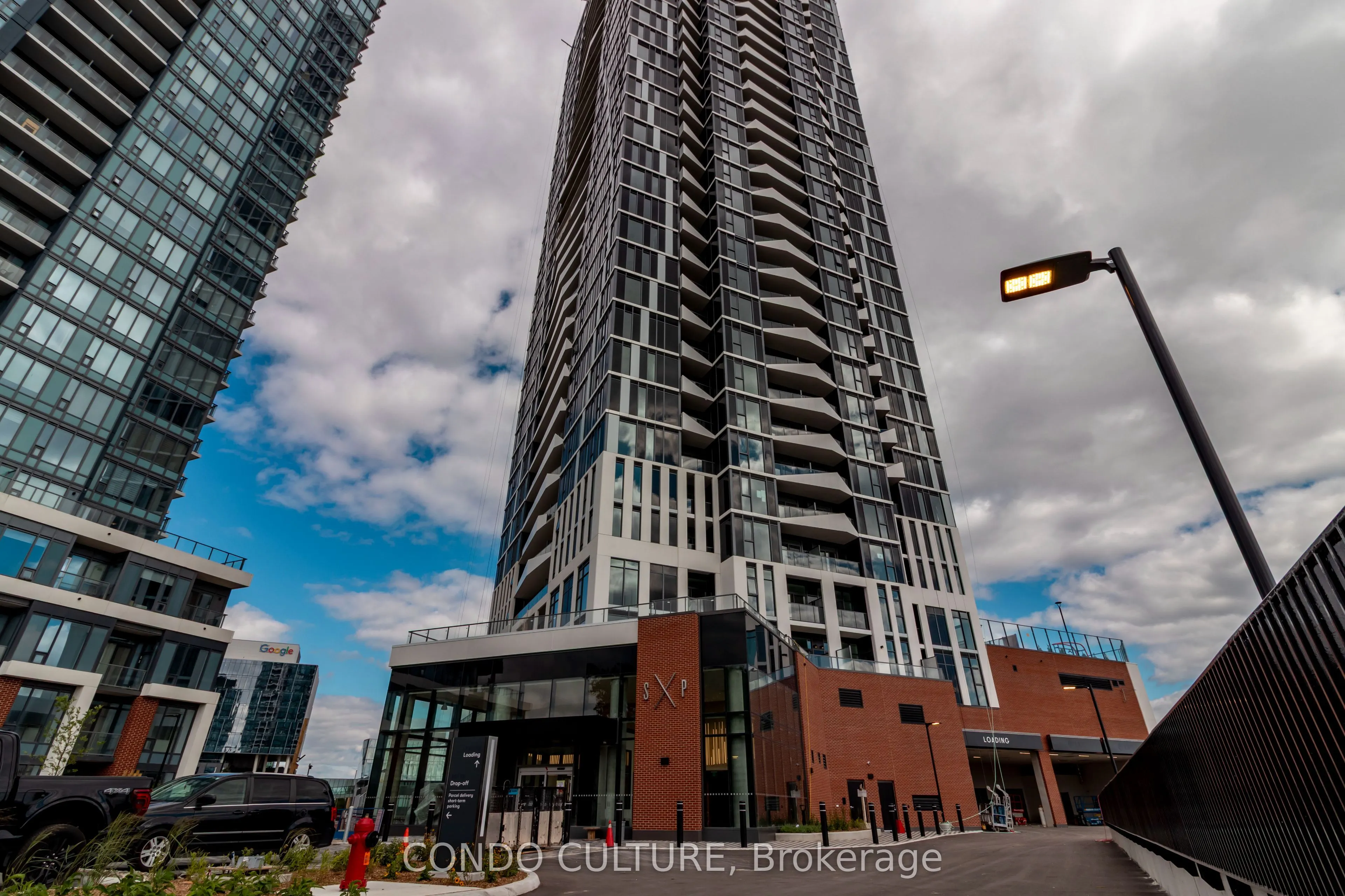 25 Wellington Street S, #1108