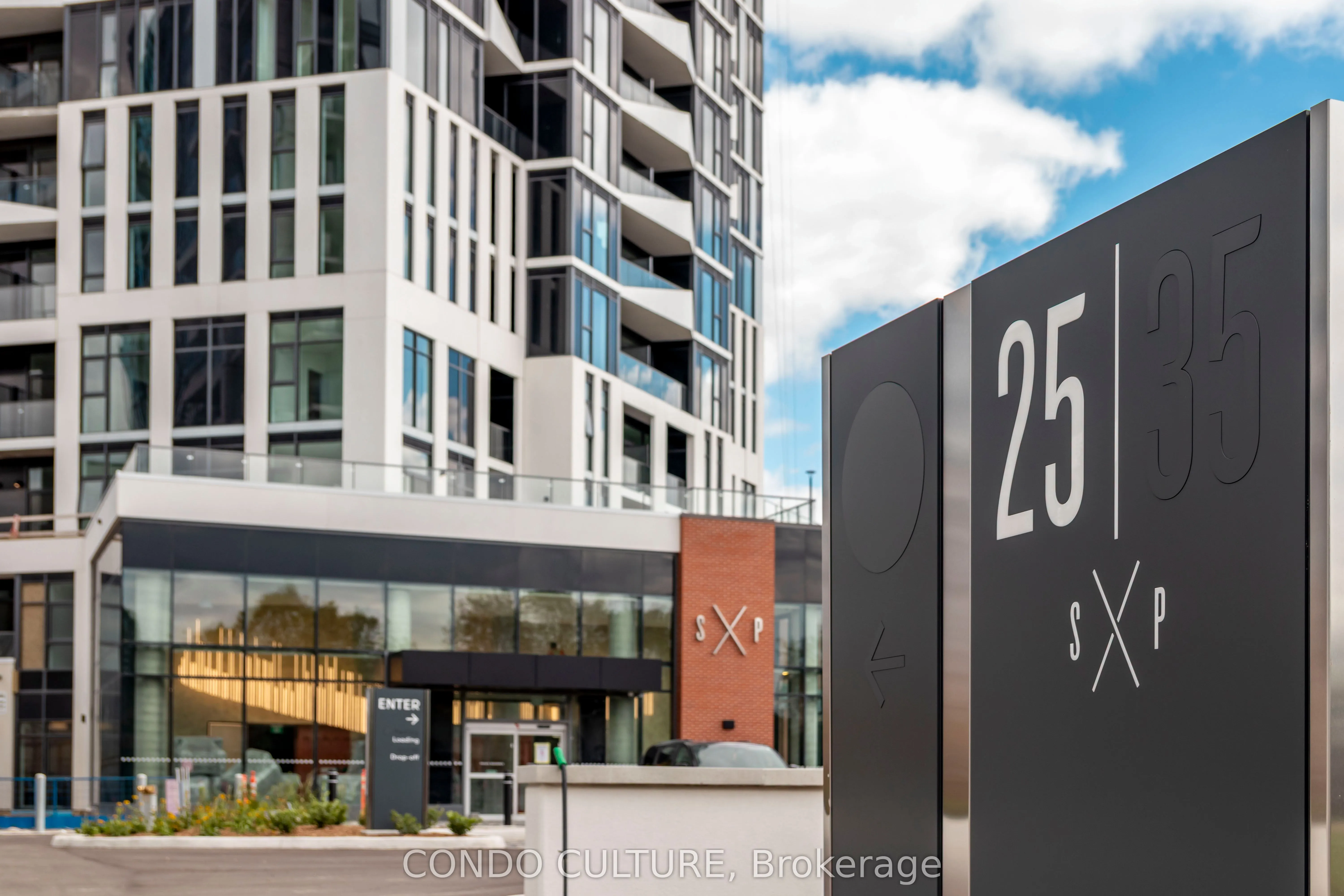 25 Wellington Street S, #2507