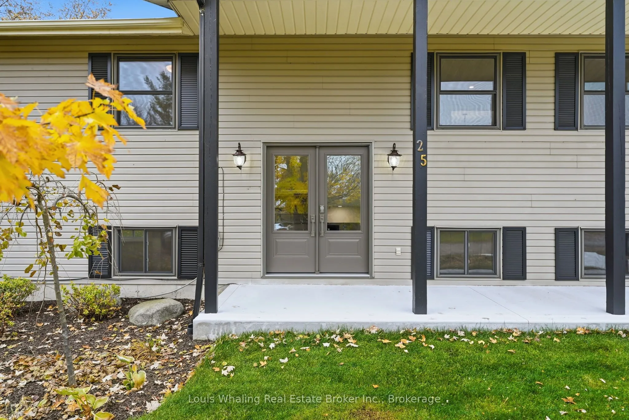 25 Dirstein Street N