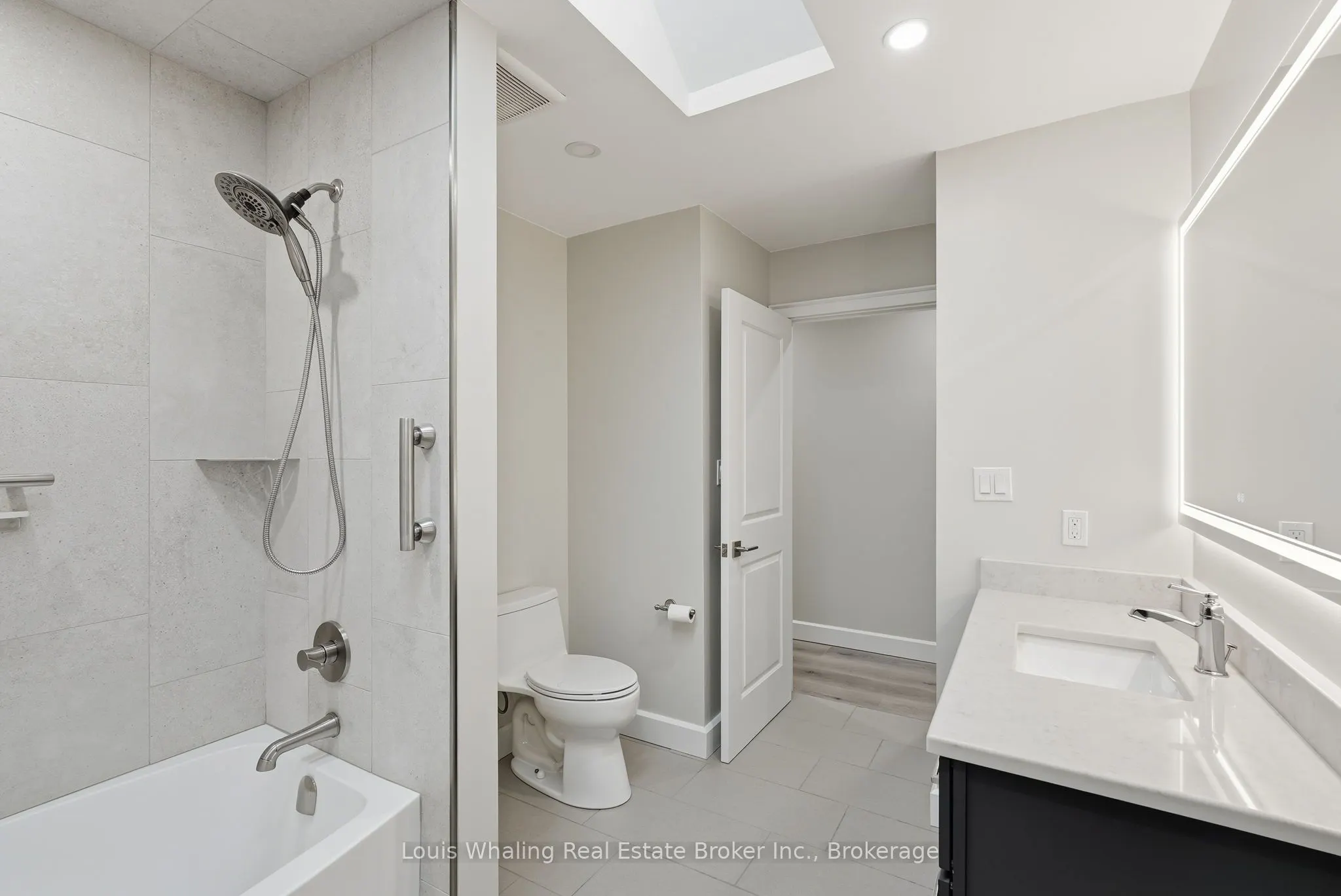 25 Dirstein Street N