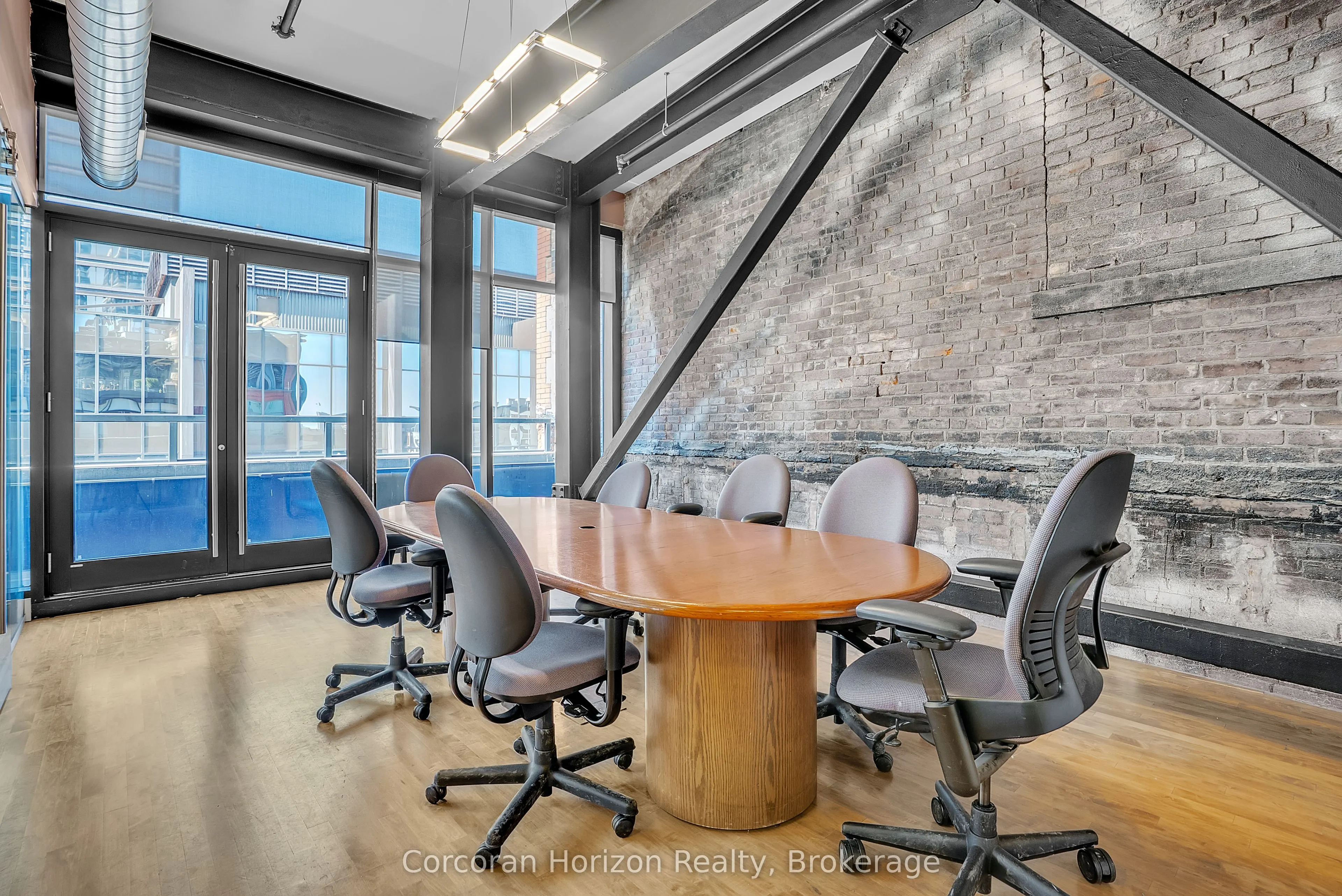 12 JAMES Street N, #402