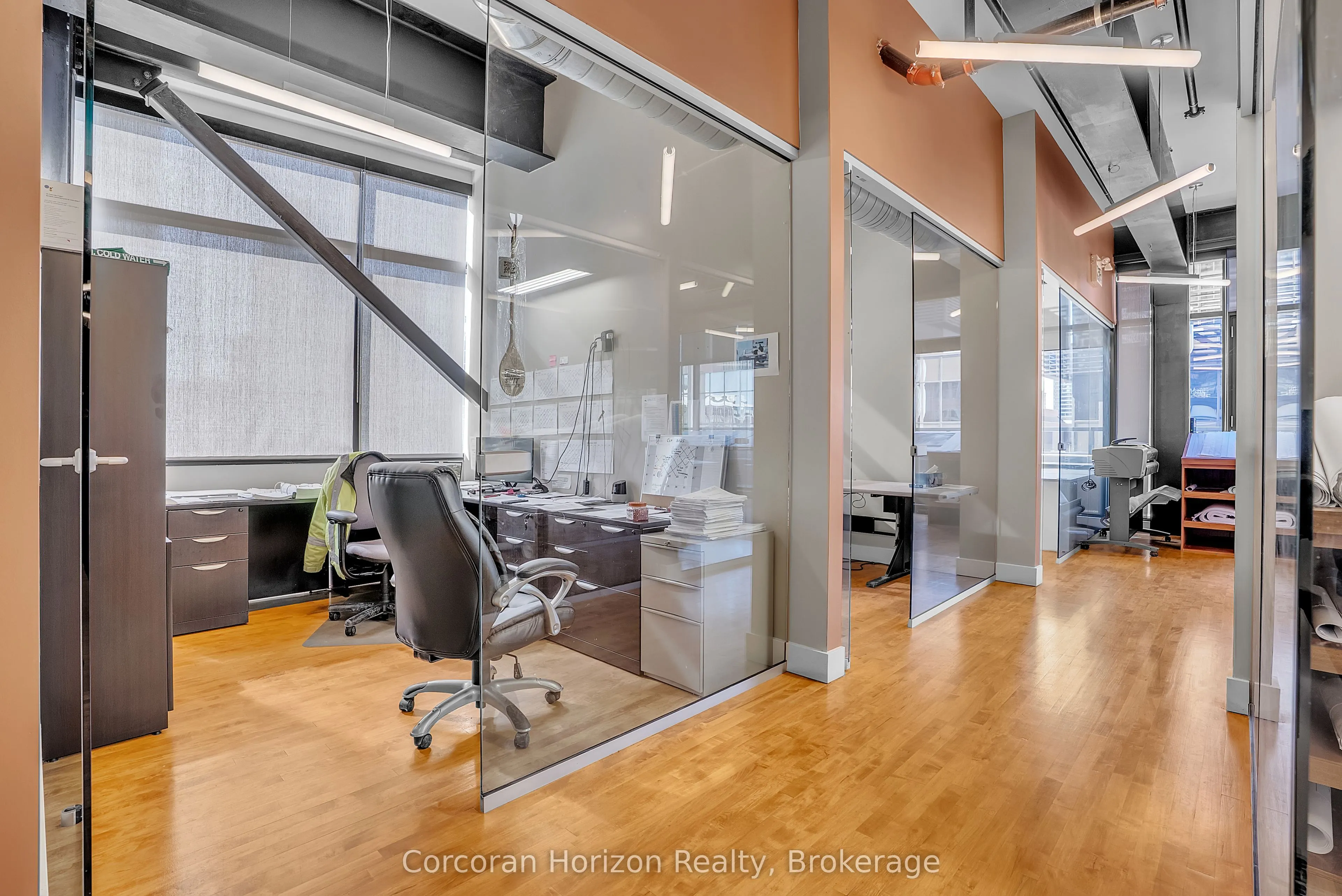 12 JAMES Street N, #402